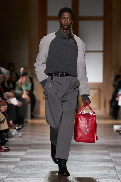 Look 35